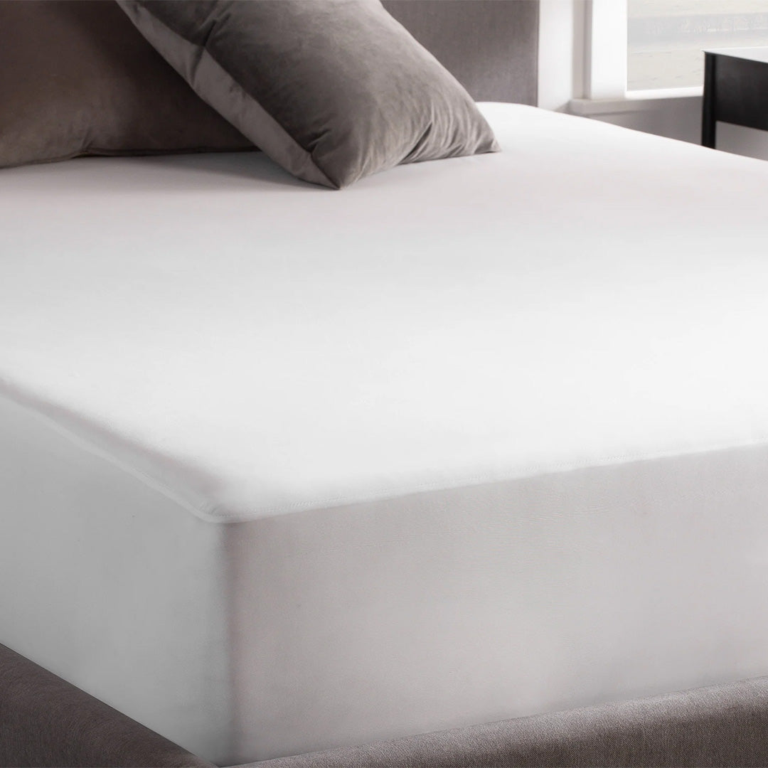 Weekender Jersey Encasement Mattress Protector by Malouf